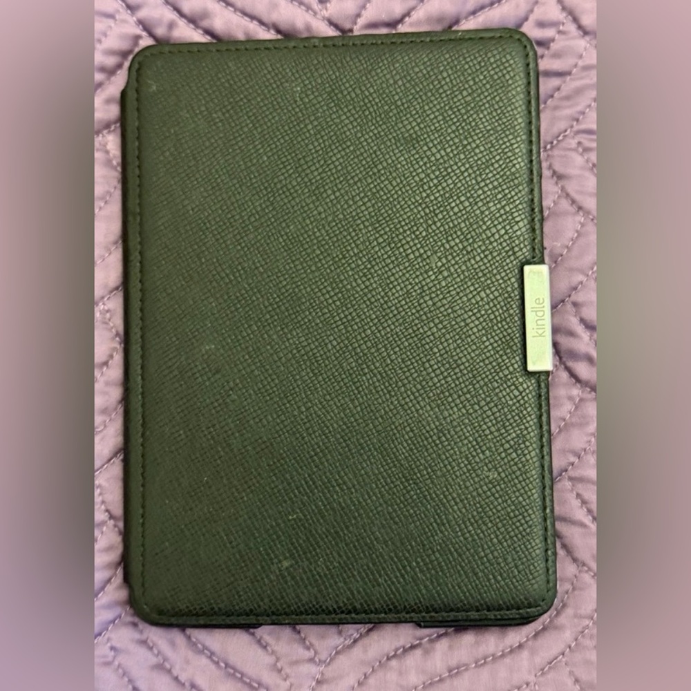 Barely used -Kindle Paperwhite (7th Generation)